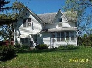 208 S Locust Ave, Prairieburg, IA 52219