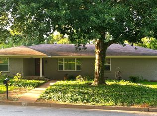 136 Brierwood Dr, Palestine, TX 75801