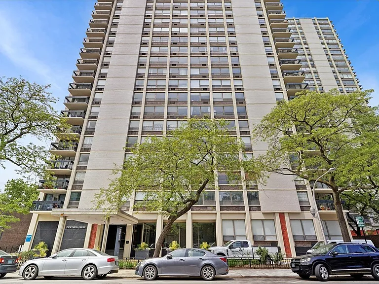 1355 N Sandburg Ter #706D — Photo 2