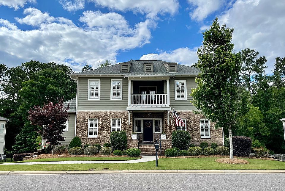 2nd image of 2241 Southampton Dr