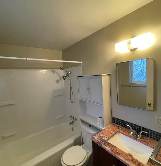 3900 S Hudson St — Photo 7