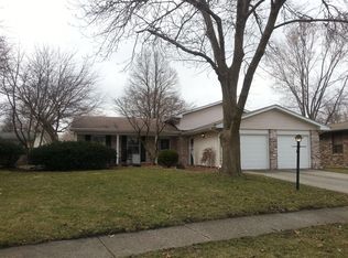 2005 Clover Ln, Champaign, IL 61821