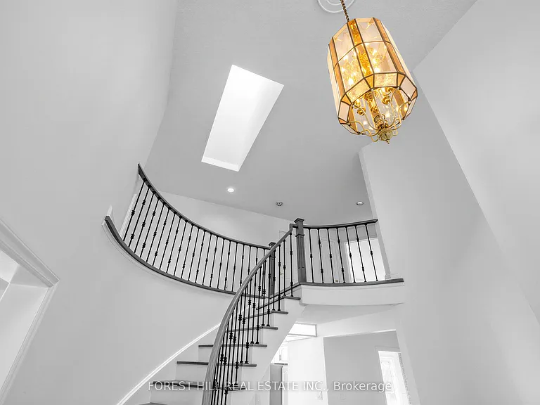 477 Cummer Ave — Photo 28