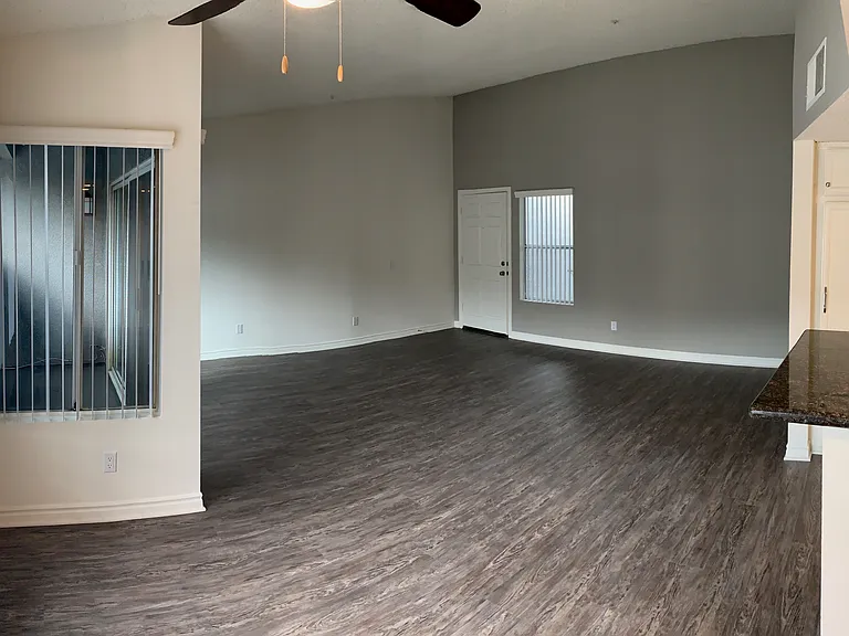 3424-3428 W Orange Ave — Photo 25