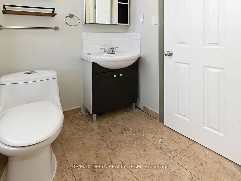 355 Bronson Ave — Photo 12