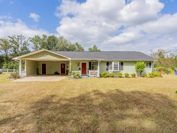 220 Quarter Horse Trl, Douglas, GA 31533