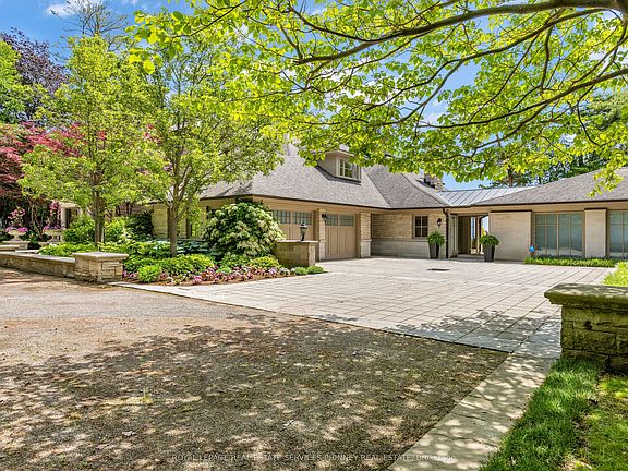 3rd image of 35 Brentwood Rd