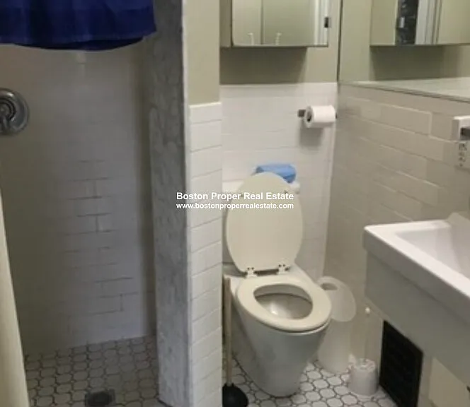 323 Beacon St #7 — Photo 7