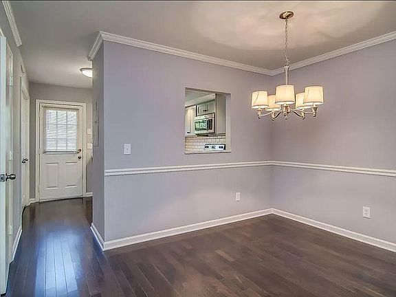 3rd image of 222 Brattlesboro Pl