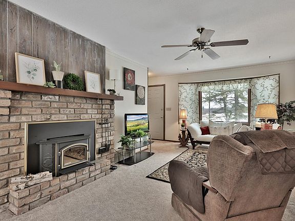 4th image of 15385 310th St