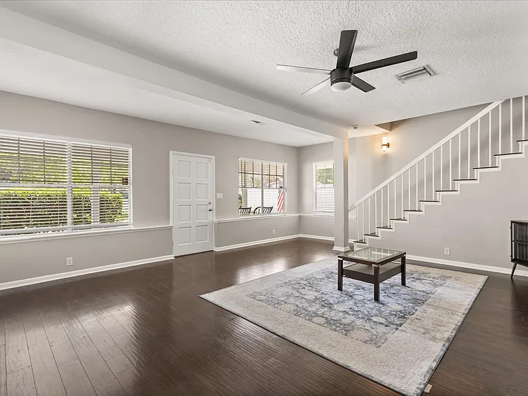 742 N Westmoreland Dr — Photo 9