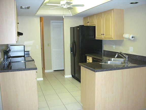 2nd image of 17676 Taylor Dr