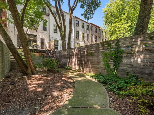 827 Marcy Avenue image 14 of 16