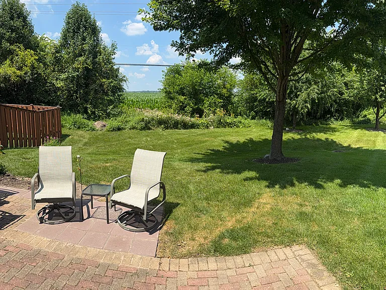25408 Cove Ct — Photo 4