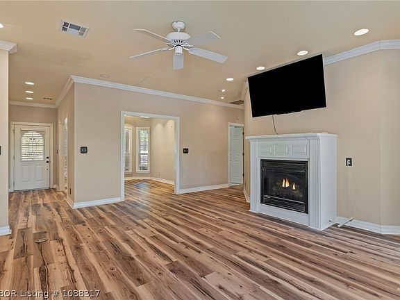 5th image of 100 Winridge Rd