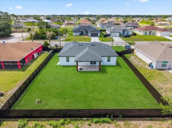 2914 23rd St SW, Lehigh Acres, FL 33976