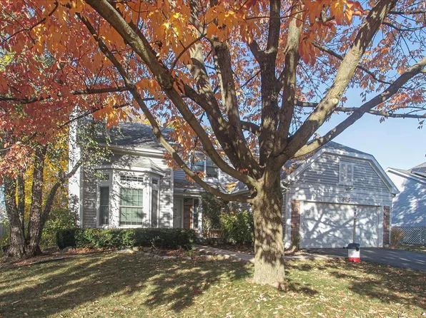 919 Ridge Trl, Carol Stream, IL 60188