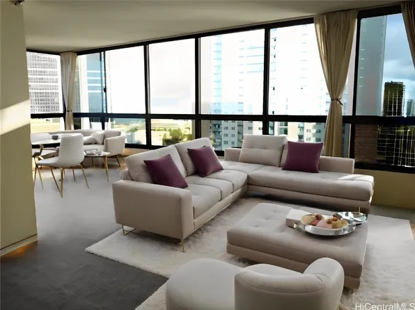 876 Curtis St APT 2706, Honolulu, HI 96813