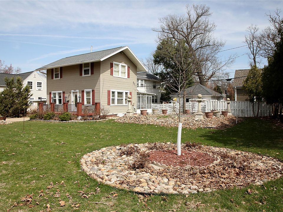 1st image of 350 Woodland Dr SE