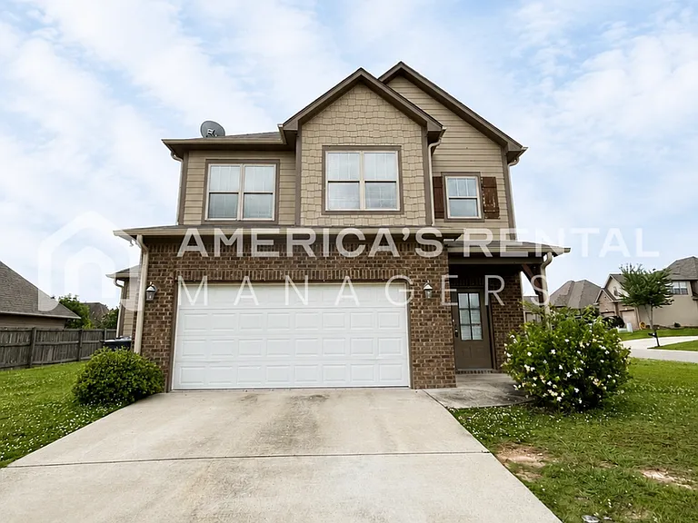 300 Oakwell Cir — Photo 3