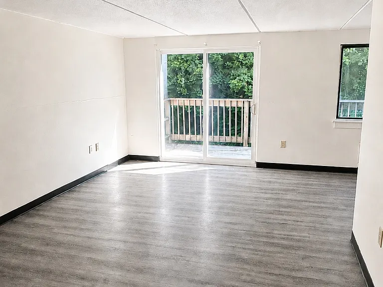 126 Triangle St #B10 — Photo 2