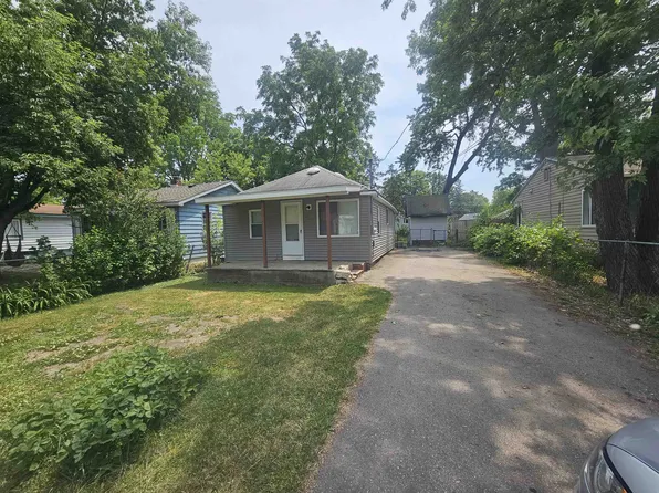 2232 E Scottwood Ave, Burton, MI 48529