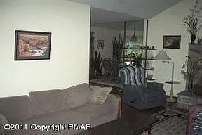 179 High Point Dr photo 1