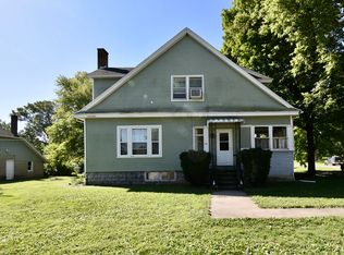 302 E Walnut St, Lexington, IL 61753