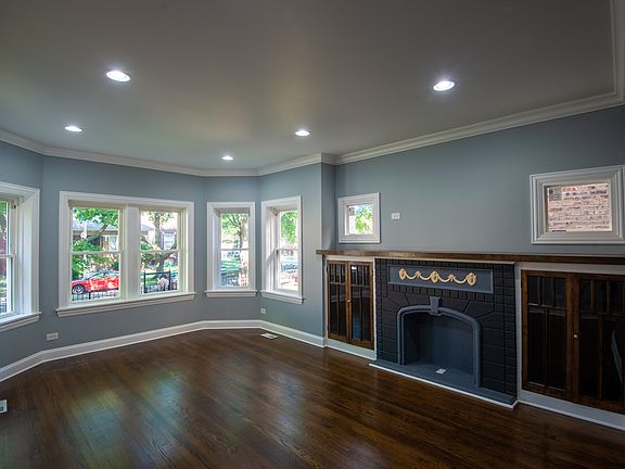 2nd image of 1453 N Lawler Ave