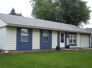 771 Geneva Ave, Romeoville, IL 60446