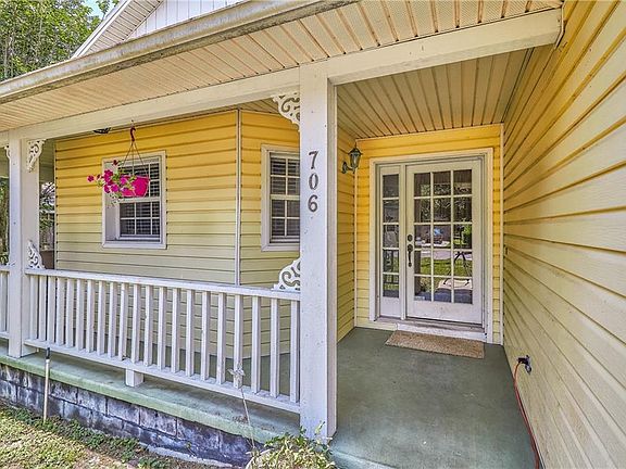 3rd image of 706 W Herring St