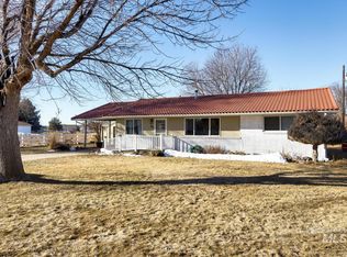 1411 California St, Gooding, ID 83330