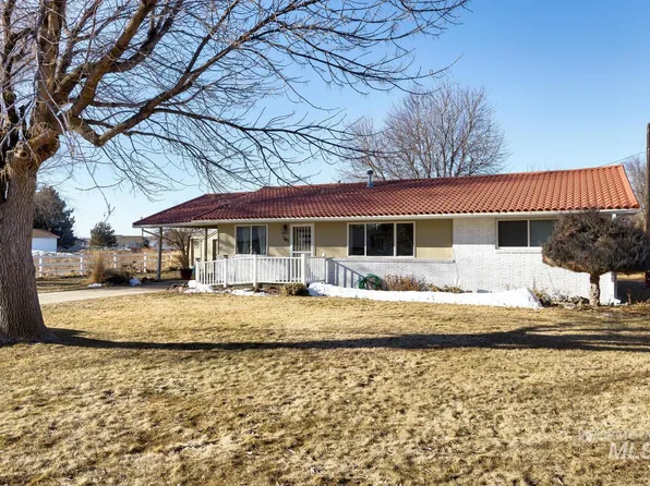 1411 California St, Gooding, ID 83330