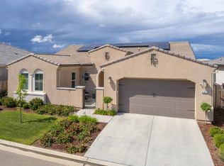 467 Heirloom Ln, Clovis, CA 93619