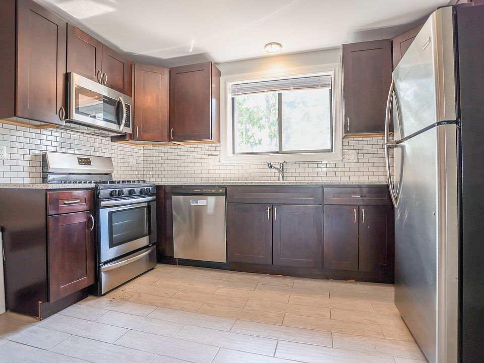 1st image of 6807 N Ridge Ave #G1