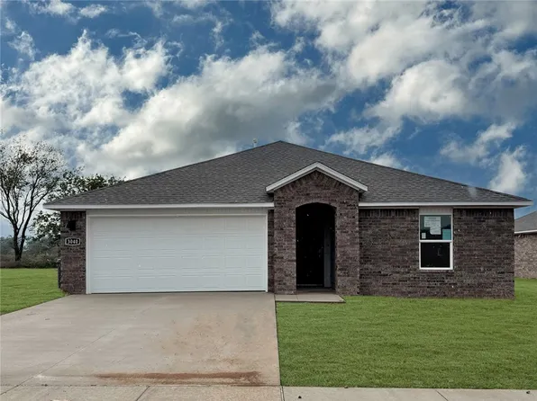 3040 Laredo Ln, Gravette, AR 72736