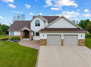 602 Greenhaven Ln NE, Owatonna, MN 55060