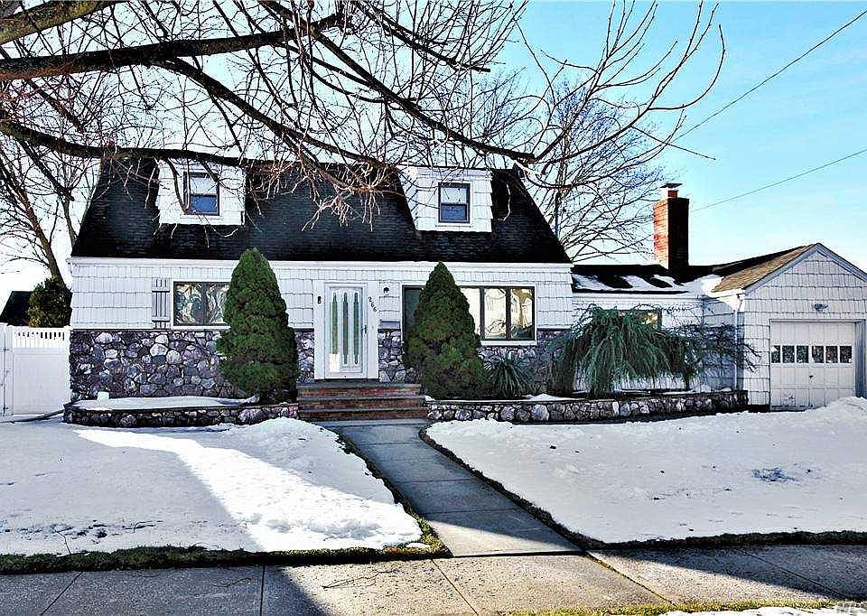 1st image of 266 N Nassau Ave