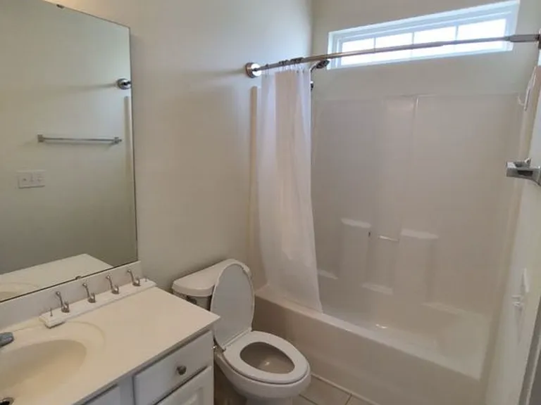114 Fountain Pointe Ln #304 — Photo 18