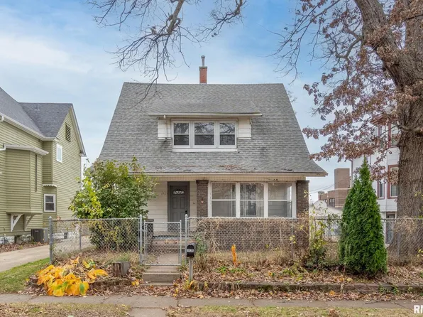 1525 11th Ave, Moline, IL 61265