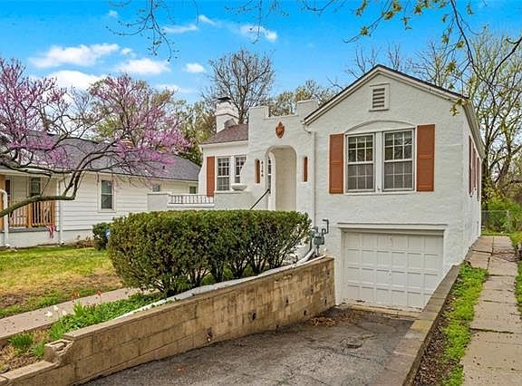 4144 Adams St Kansas City Ks 66103 Mls 2318446 Zillow