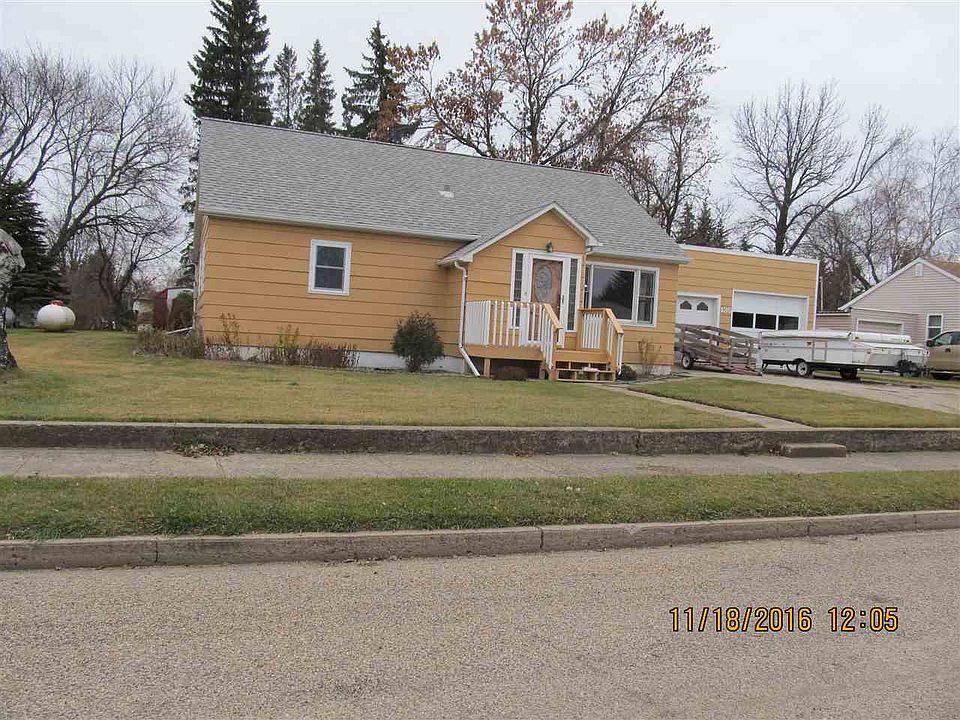 2nd image of 135 10th St SW