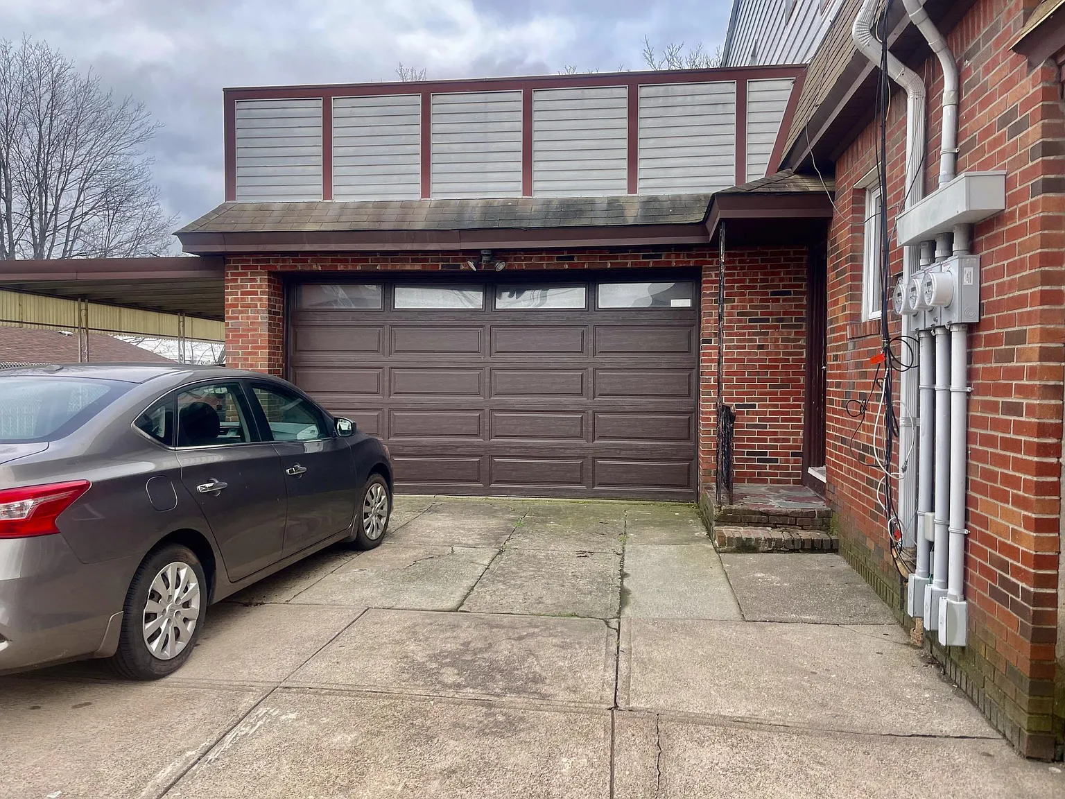 4 bed, $2,700 — Photo 2