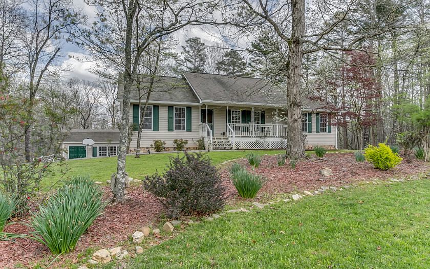 1st image of 326 Eagle Mountain Dr