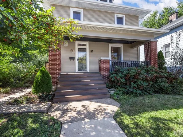 553 Lewis St, Saint Charles, MO 63301