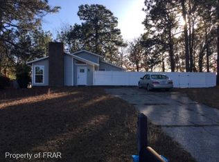 2037 Blackfriars Rd, Fayetteville, NC 28304