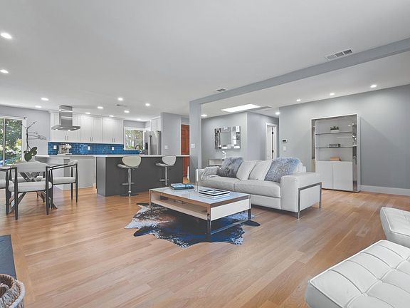 5th image of 1645 Terrace Way