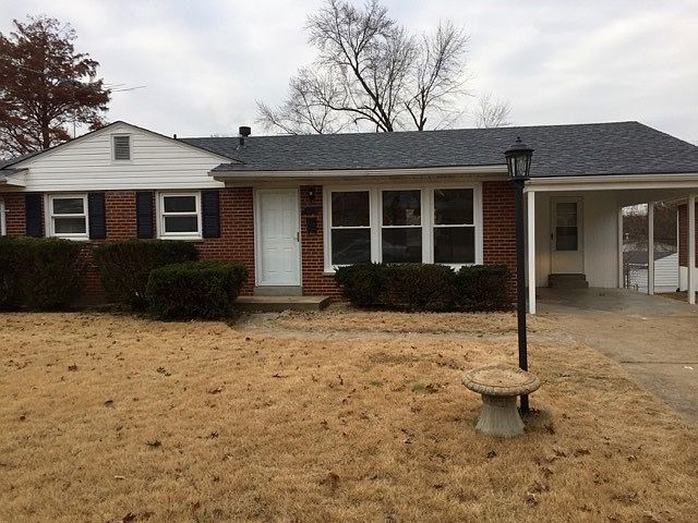 1st image of 205 W Saint Anthony Ln