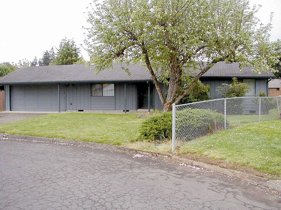 1st image of 9216 NE 24th Ct