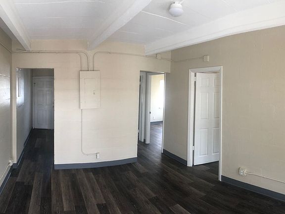 2nd image of 1036 W Robinson St APT 8